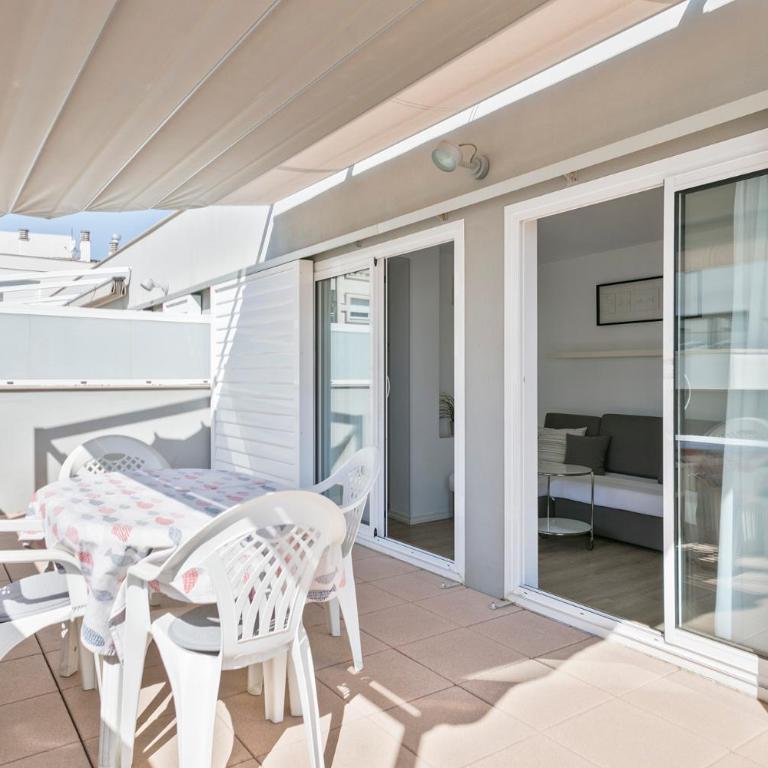 Apartaments Pepita Bandert - Two-Bedroom Apartment (5 Adults) - Attic - 7