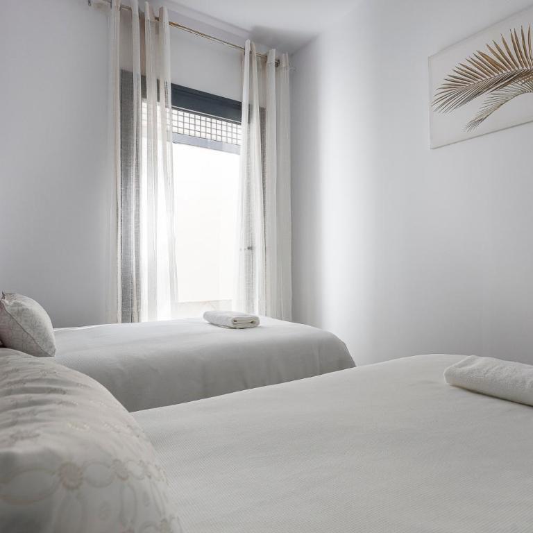 Family suit principal encantos de Sevilla - Apartamento de 3 dormitorios - 55