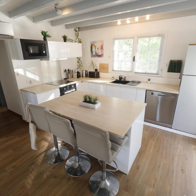Villa avec piscine pour 8 - Maison 4 Chambres - 6