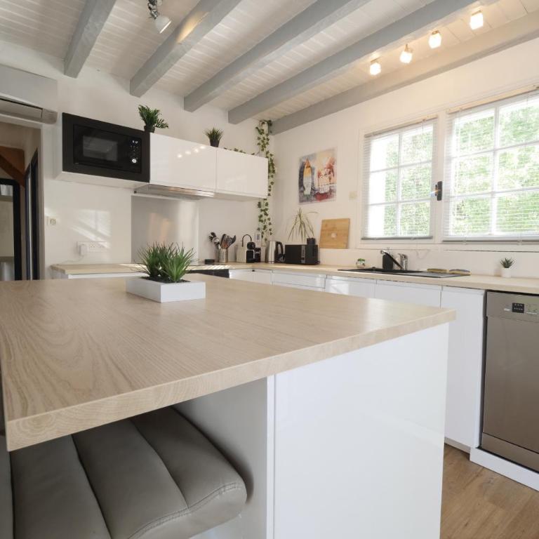 Villa avec piscine pour 8 - Maison 4 Chambres - 7