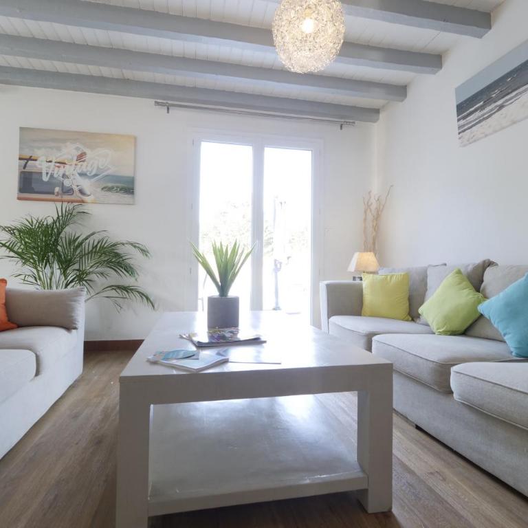 Villa avec piscine pour 8 - Maison 4 Chambres - 11