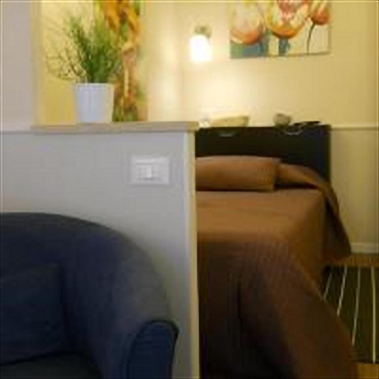 Colfelice Rooms - Camera Singola con Bagno Privato Esterno - 5