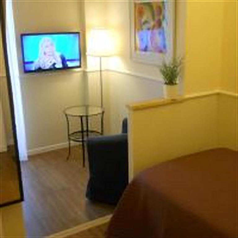 Colfelice Rooms - Camera Singola con Bagno Privato Esterno - 6