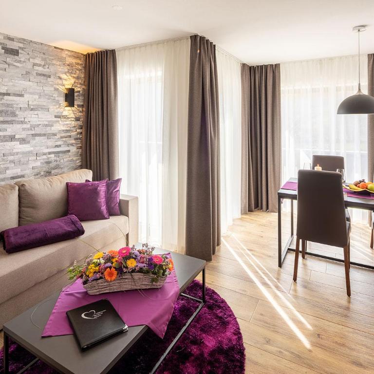 FOR MOMENTS Apartments & Spa - Deluxe Apartment mit 2 Schlafzimmern und Gartenblick - 1