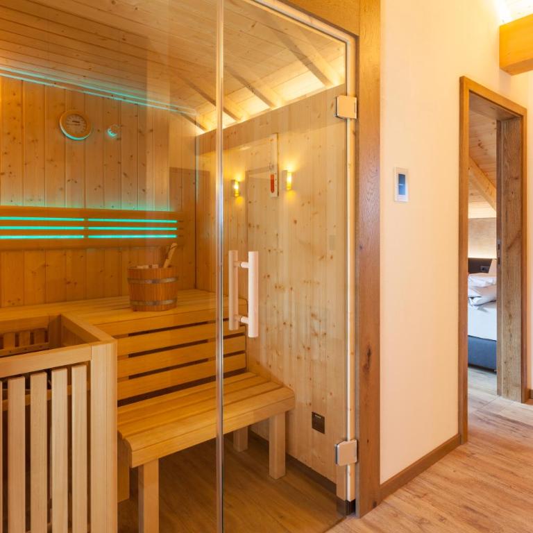 FOR MOMENTS Apartments & Spa - Apartment mit Sauna - 5