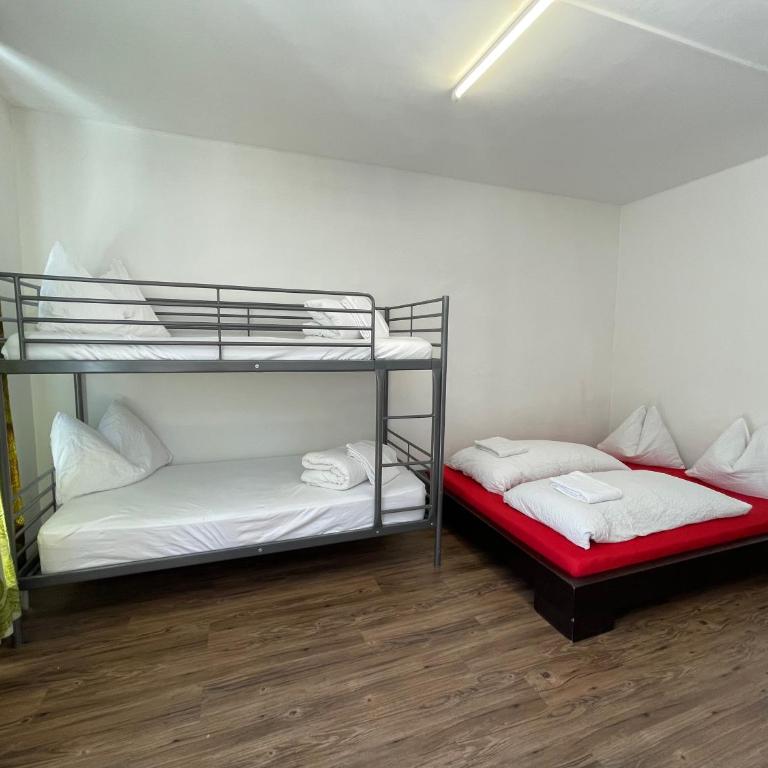 Happy central apartment - Chambre Quadruple avec Salle de Bains Commune - 3