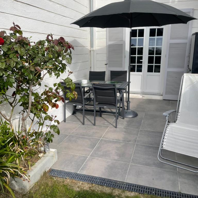 le CORDIER Appartement avec terrasse à TROUVILLE SUR MER - Apartamento con vistas al jardín - 2