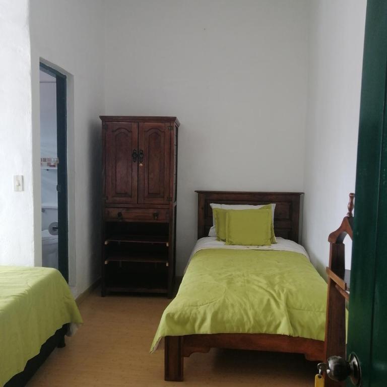 Hotel Beraka Boutique - Habitación Triple Confort con ducha - 11