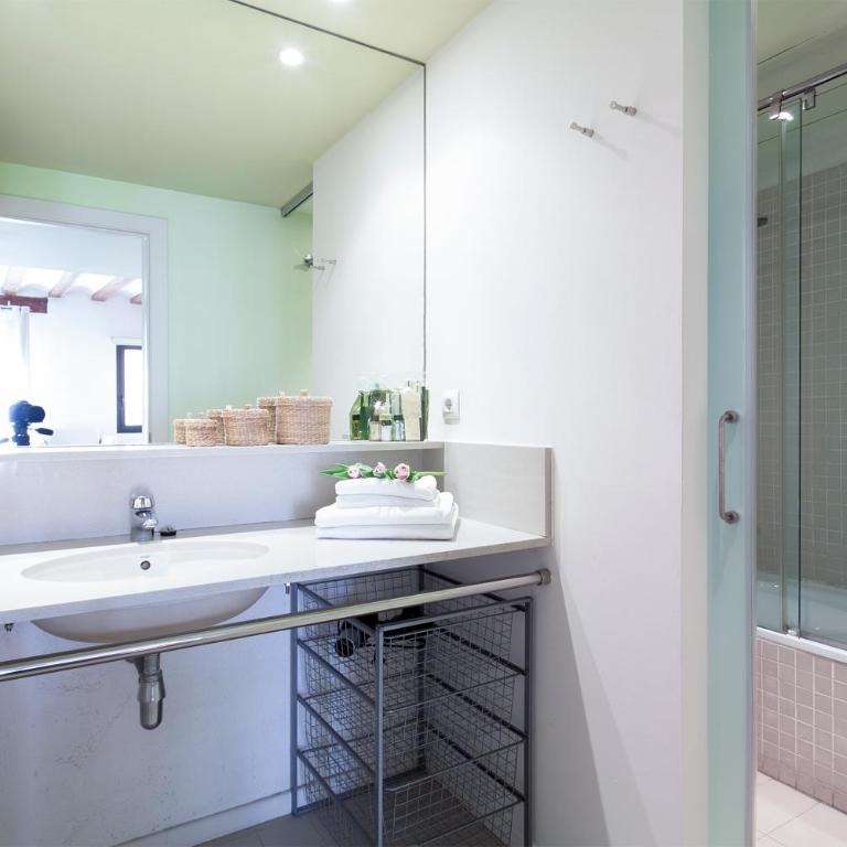 Inside Barcelona Apartments Esparteria - One-Bedroom Apartment - 16