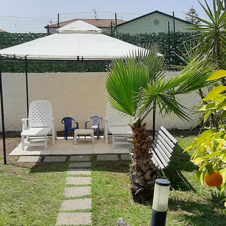 Casa Azzurra - Apartment with Garden View - 27