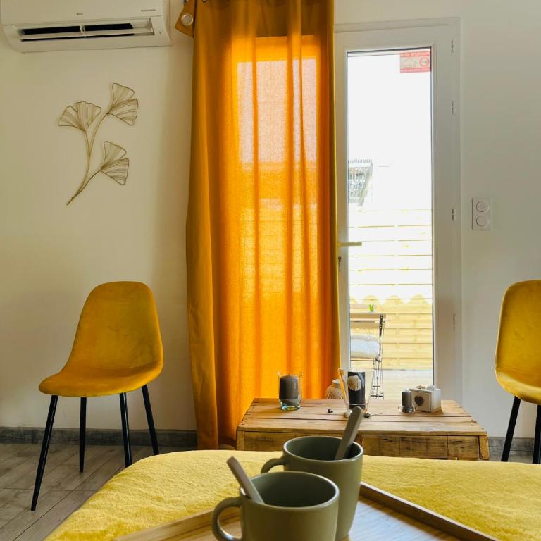 Un coin tropical en Provence ! - Chambre Double - Vue sur Piscine - 3
