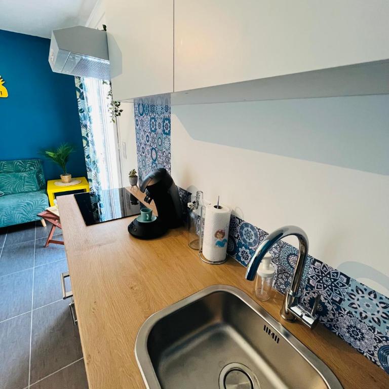 Un coin tropical en Provence ! - Chambre Double - Vue sur Piscine - 19