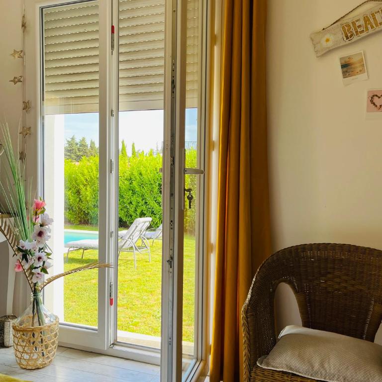 Un coin tropical en Provence ! - Chambre Double - Vue sur Piscine - 23