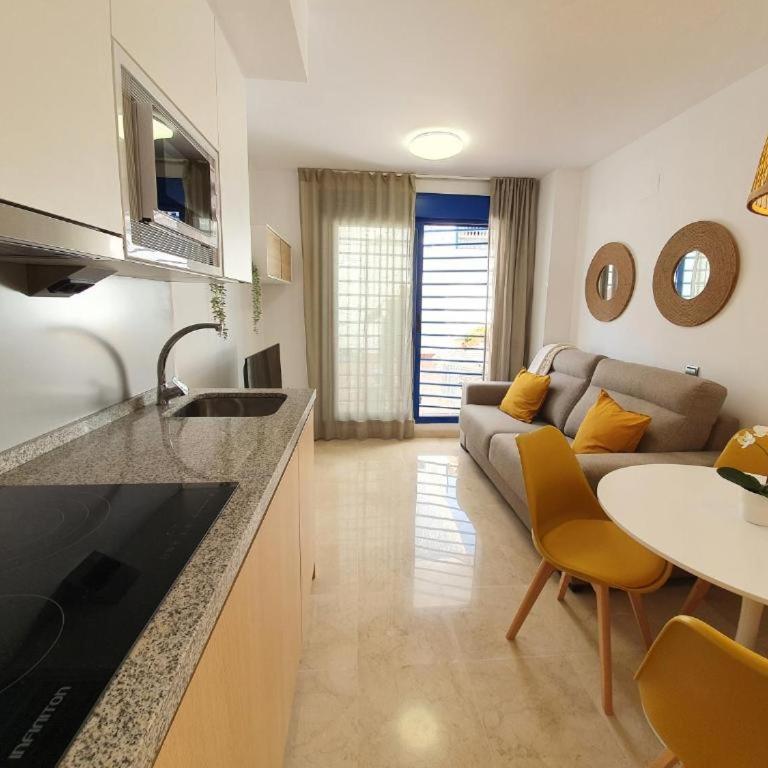 Apartamento con parking con piscina junto a la playa - Apartment - Ground Floor - 2
