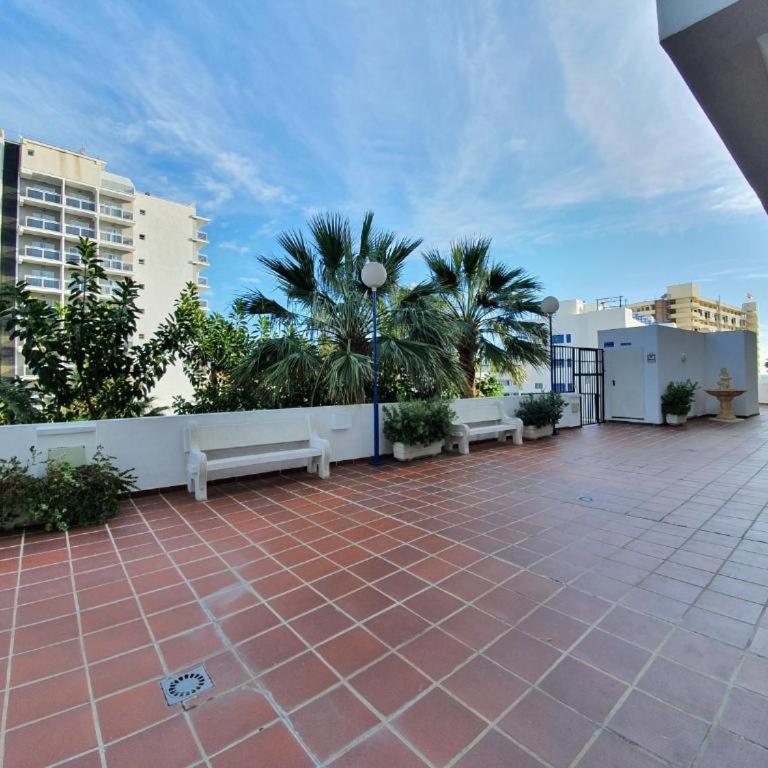 Apartamento con parking con piscina junto a la playa - Apartment - Ground Floor - 13