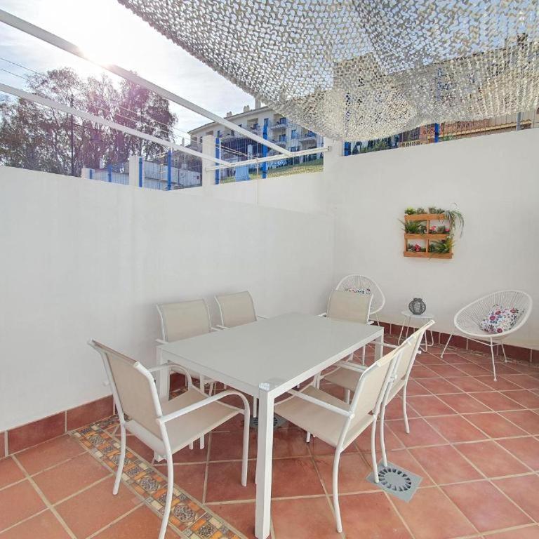 Apartamento con parking con piscina junto a la playa - Apartment - Ground Floor - 20