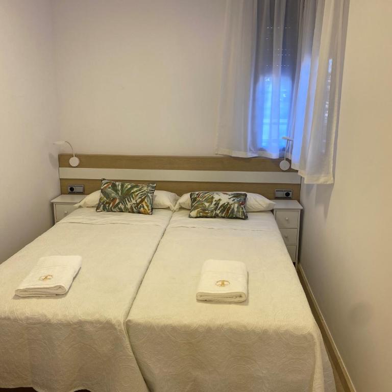 Apartamento con parking con piscina junto a la playa - Apartment - Ground Floor - 33