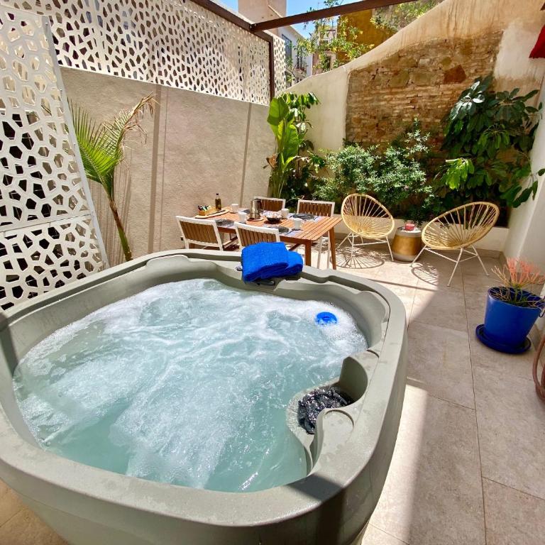 Apartamentos Simba - Apartamento con terraza y bañera de hidromasaje - Planta baja - B - 8