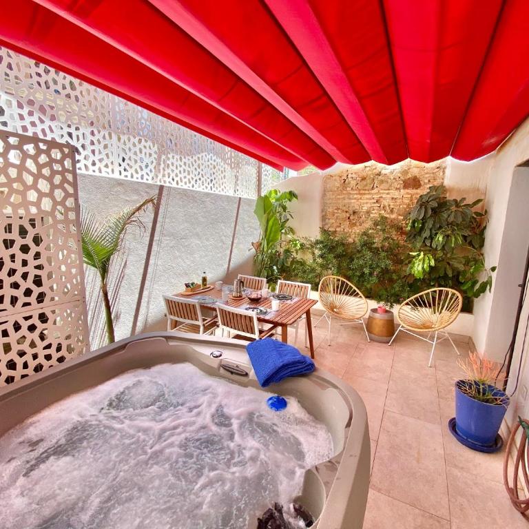 Apartamentos Simba - Apartamento con terraza y bañera de hidromasaje - Planta baja - B - 2