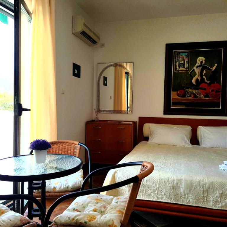 Villa Lutovac Budva - Studio with Terrace - 3