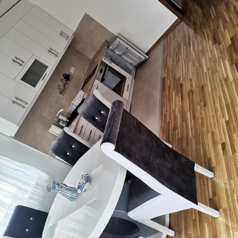 APARTMANI CEPERKOVIC - One-Bedroom Apartment - 14