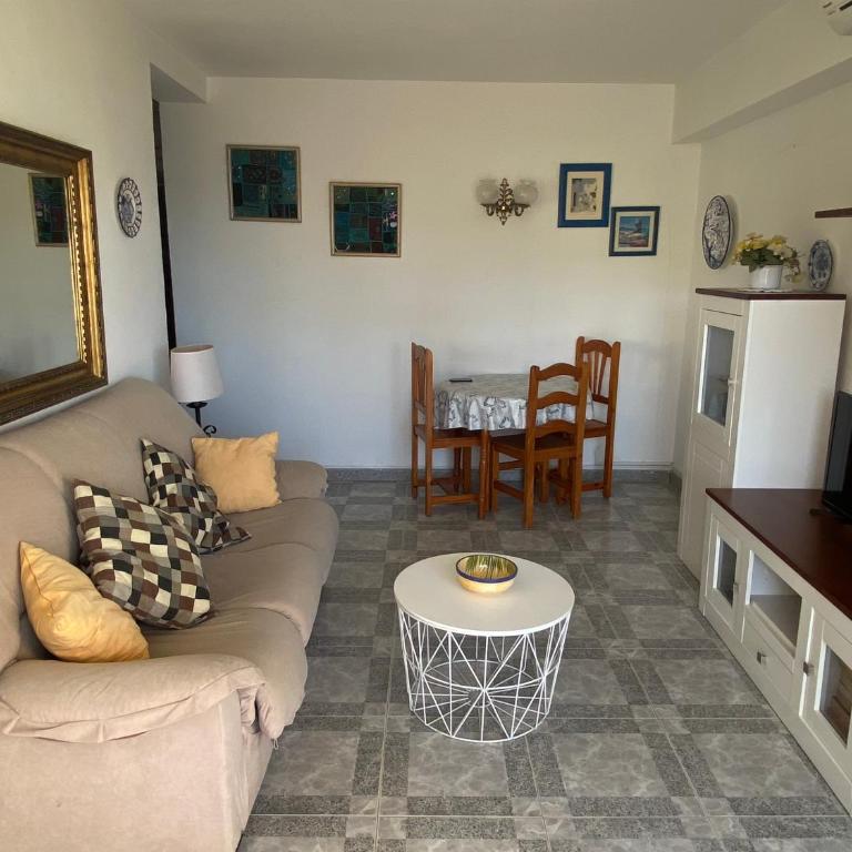 Cozy apartment with first line seaview in perfect location, near the Marina - Apartamento con vistas al mar - 5