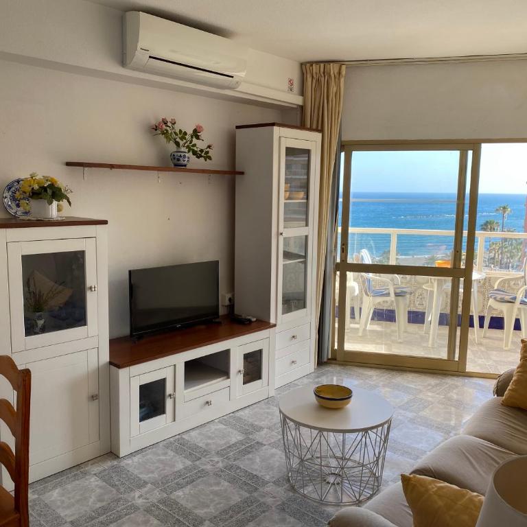 Cozy apartment with first line seaview in perfect location, near the Marina - Apartamento con vistas al mar - 4