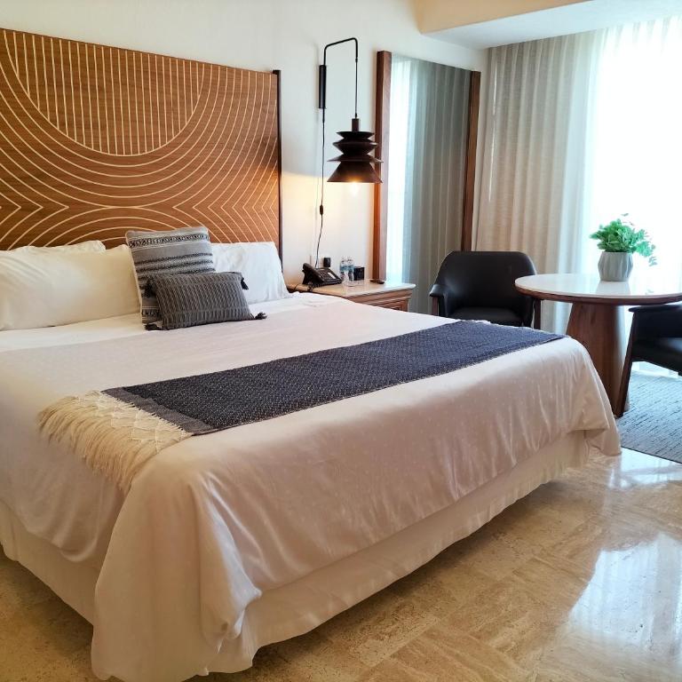 Fiesta Americana Puerto Vallarta All Inclusive & Spa - Suite Nupcial - 4