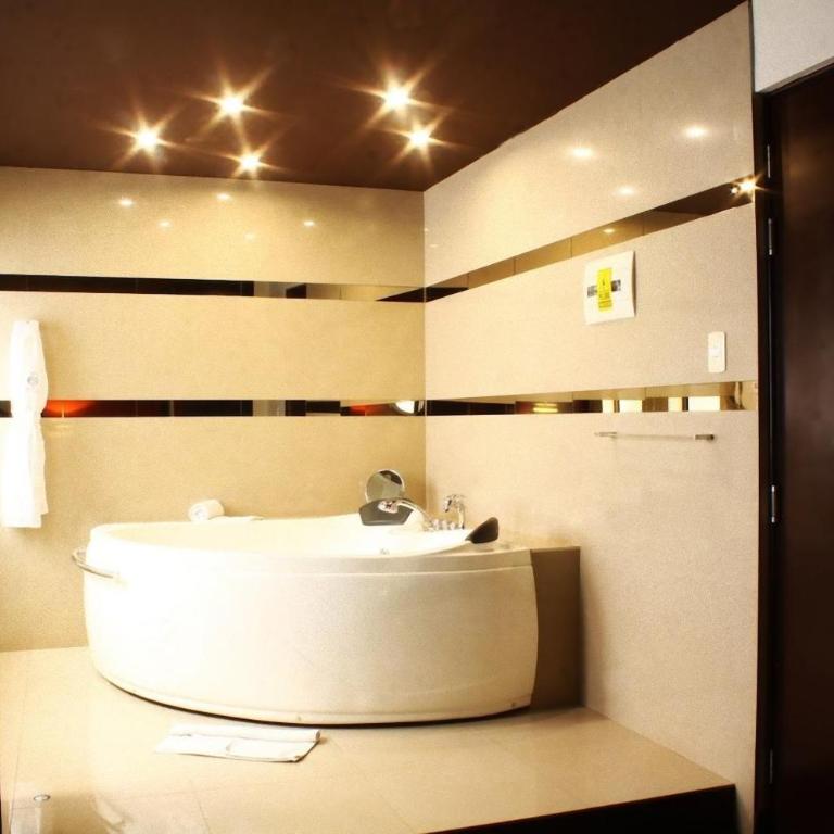 Hotel Ginebra - Suite Deluxe - 5