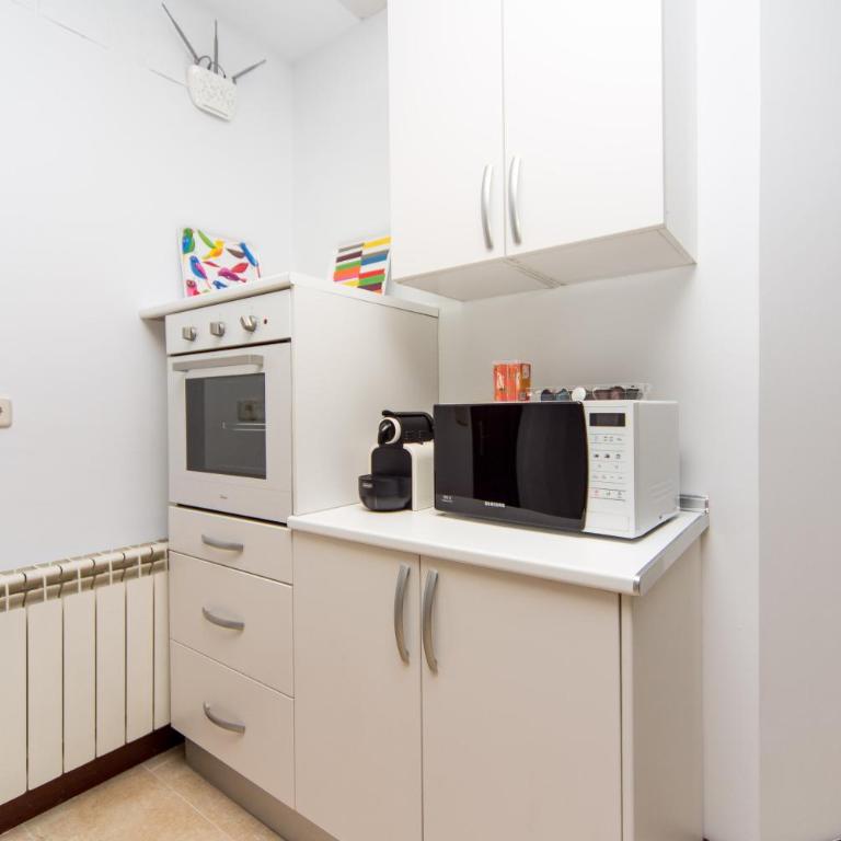 BookinMadrid - Puerta del Sol - Two-Bedroom Apartment - 19