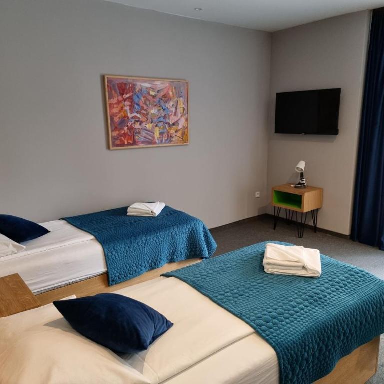 Hotel Safir - Twin Room - 6