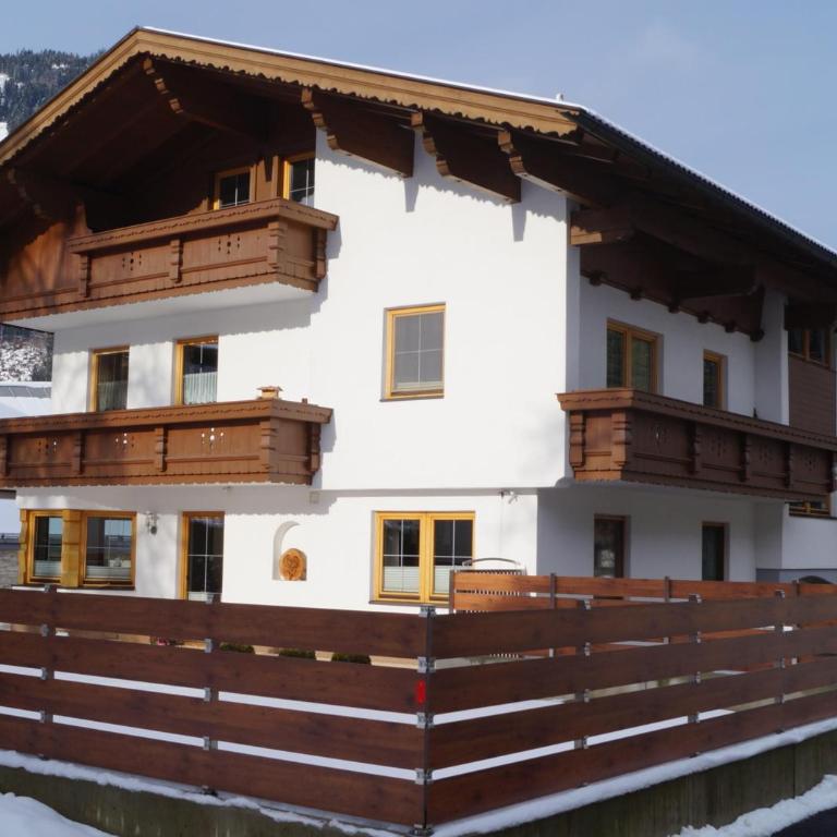 Appartement Kröll Katharina - Apartment mit Blick auf die Berge - 1