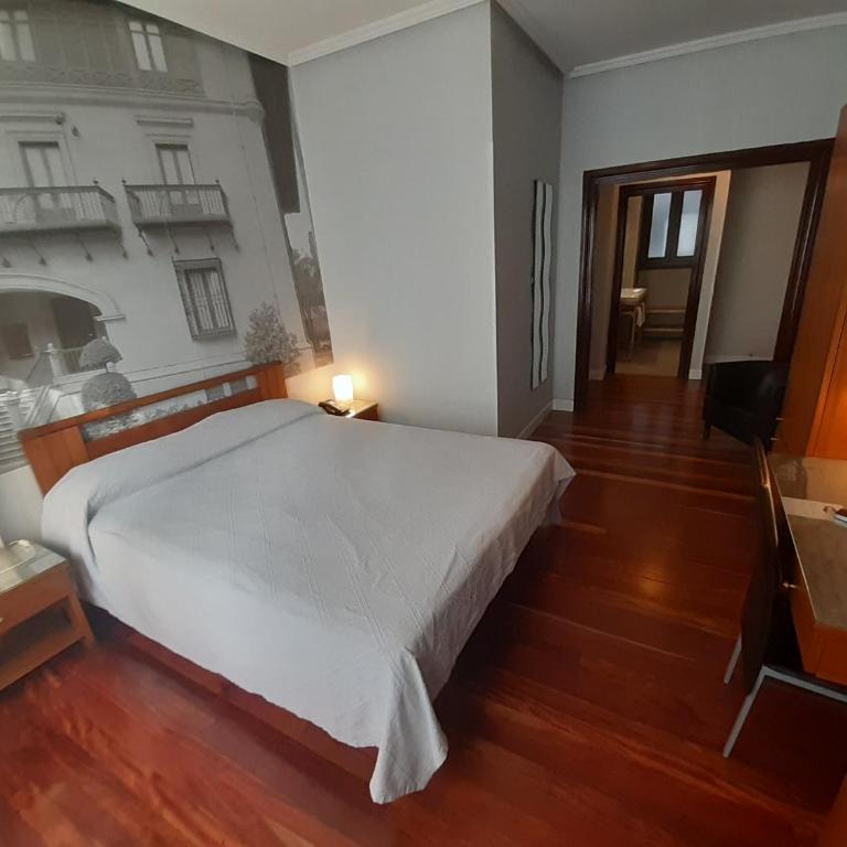 Hotel Photo Zabalburu - Superior Double Room - 12