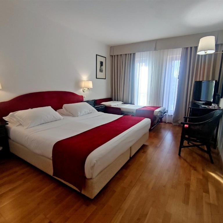 Hotel Hannover - Camera Tripla Superior - 1