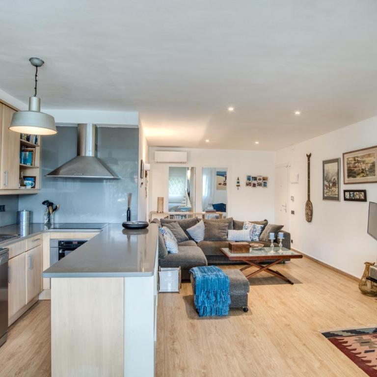 Lliris Apartament amb encant per 4 persones a 10 minuts de la platja i del centre de Platja d'Aro - Apartamento de 2 dormitorios - 5