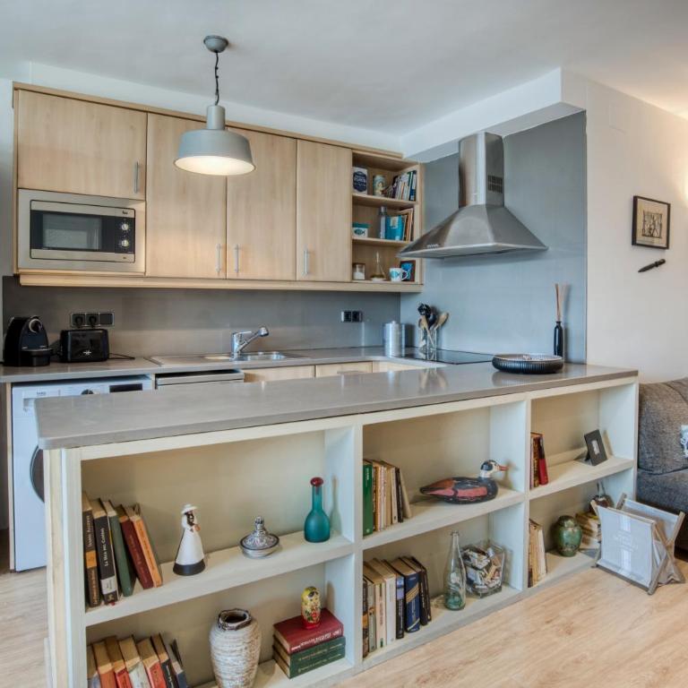 Lliris Apartament amb encant per 4 persones a 10 minuts de la platja i del centre de Platja d'Aro - Apartamento de 2 dormitorios - 10