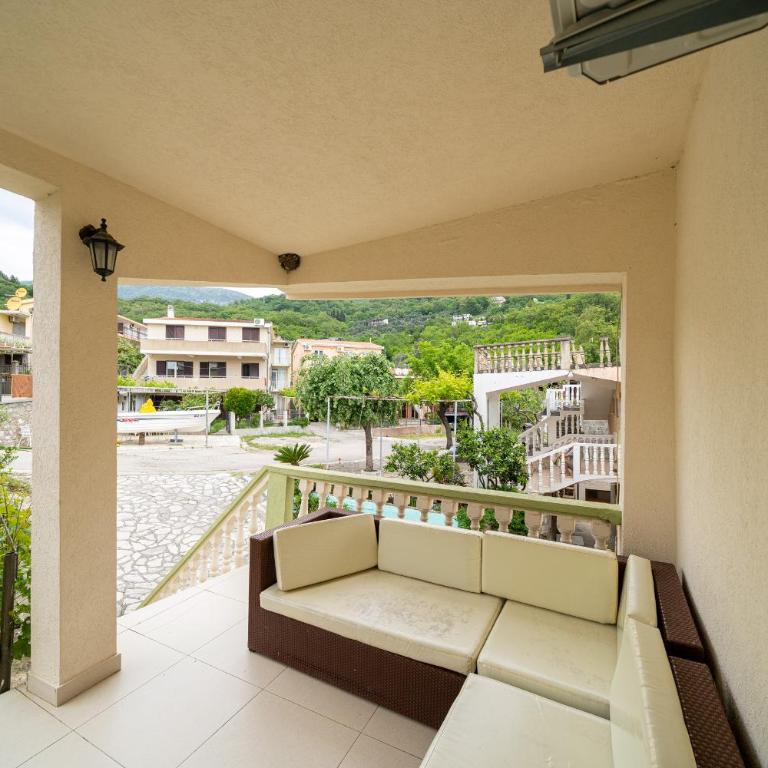 Guest House Ana - One-Bedroom Apartment - 8
