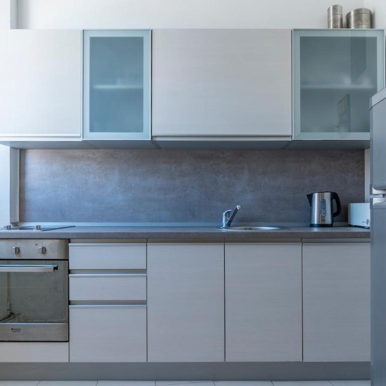 CENTRAL CATHEDRAL APARTMENT - One-Bedroom Apartment - 10