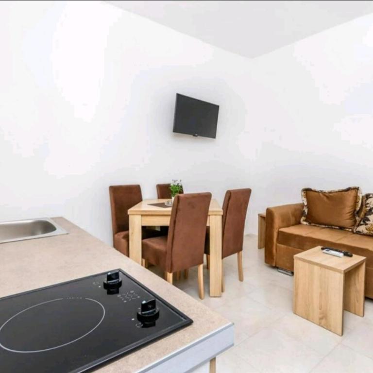 Guest House Ana - One-Bedroom Apartment - 5