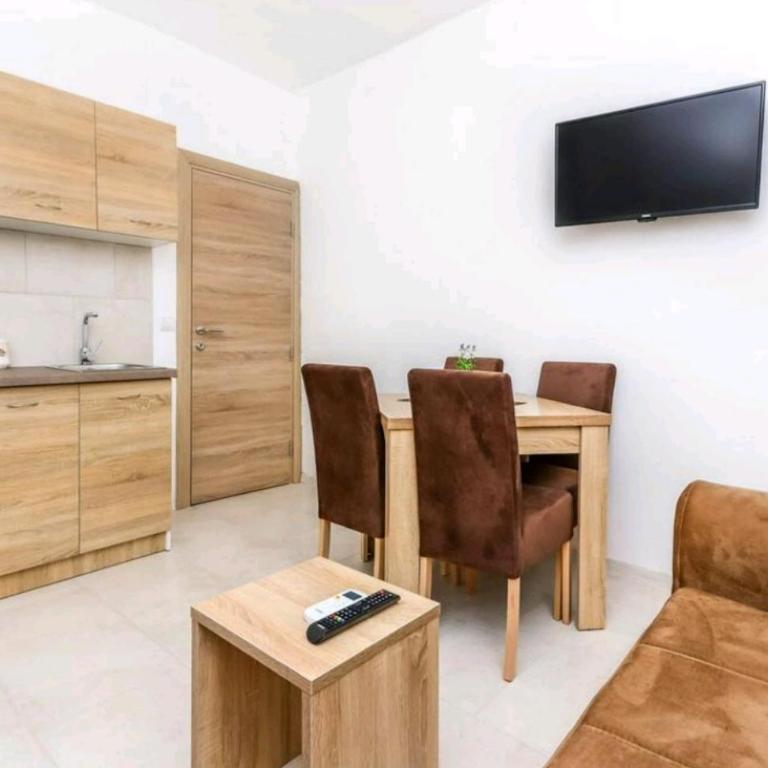 Guest House Ana - One-Bedroom Apartment - 2