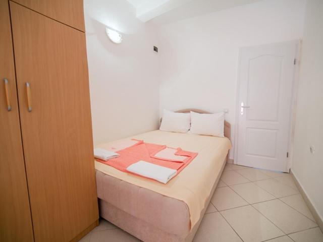Guest House Ana - Comfort Two-Bedroom Apartment with Terrace - 11
