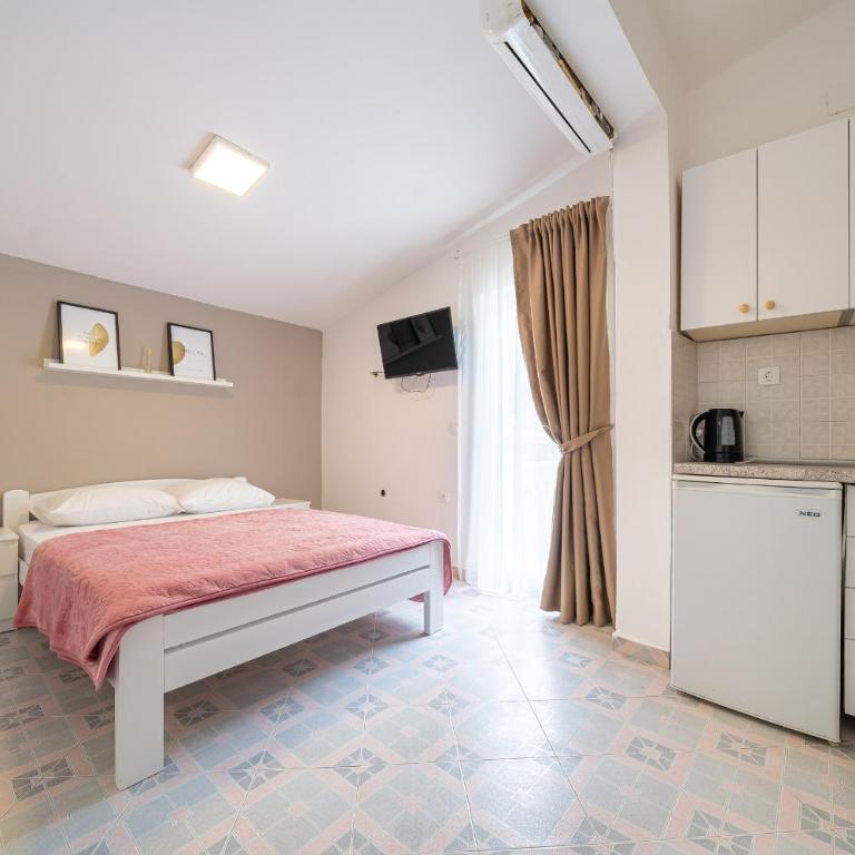 Guest House Ana - Twin Studio with Balcony - 1