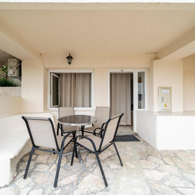 Guest House Ana - Family Studio with Terrace - 7