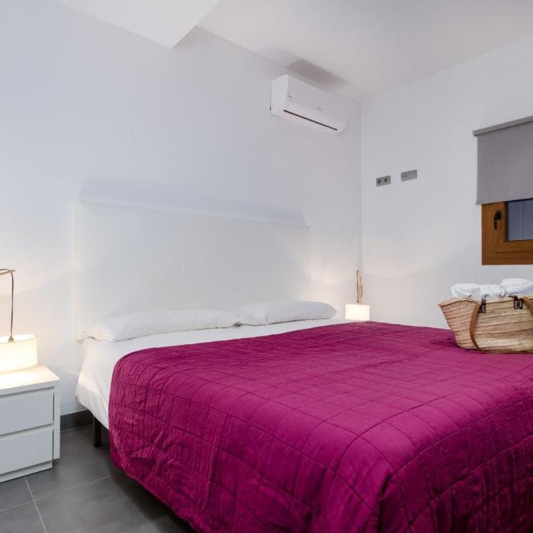 YourHouse Es Cardinal - Three-Bedroom House - 26