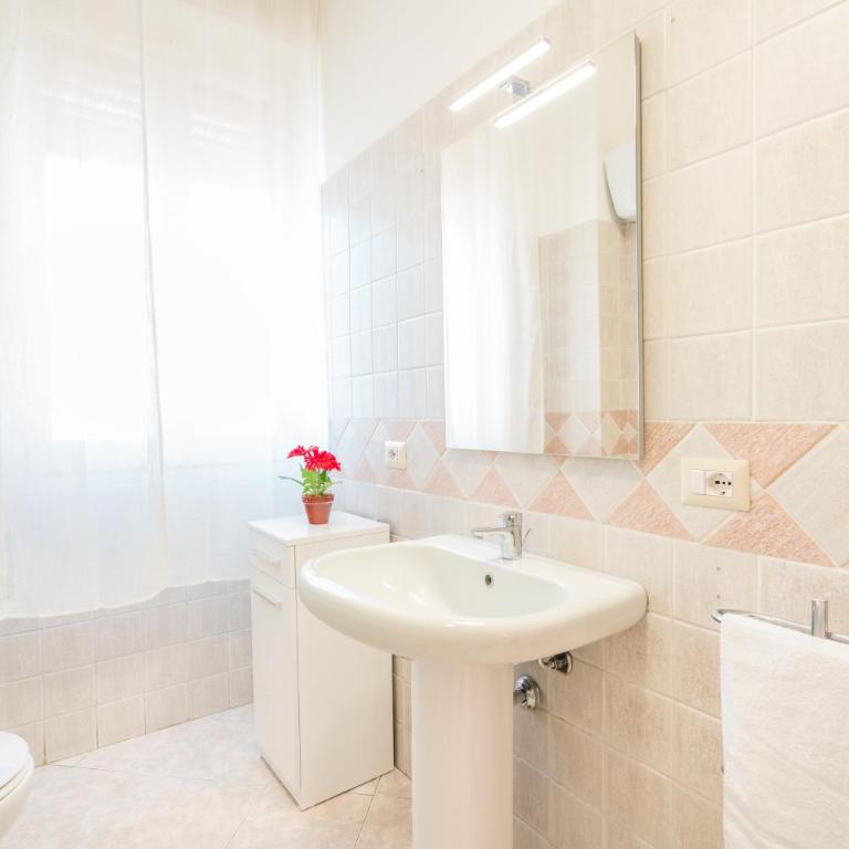 Casa Bonaria - Terrace on the Basilica- Wifi - AC - Appartamento con 2 Camere da Letto - 20