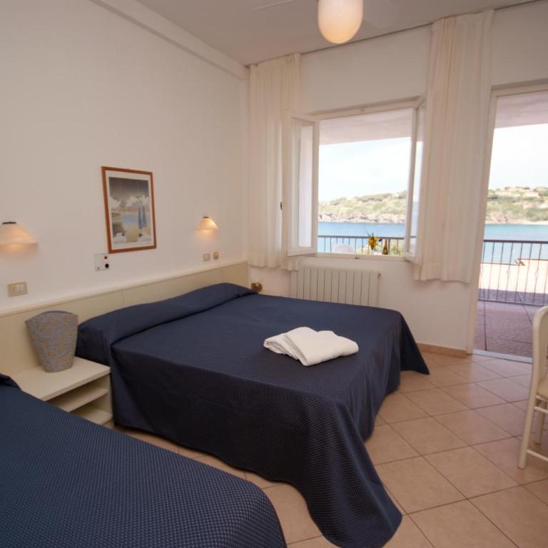 Hotel Dino - Camera Tripla con Vista Mare - 12
