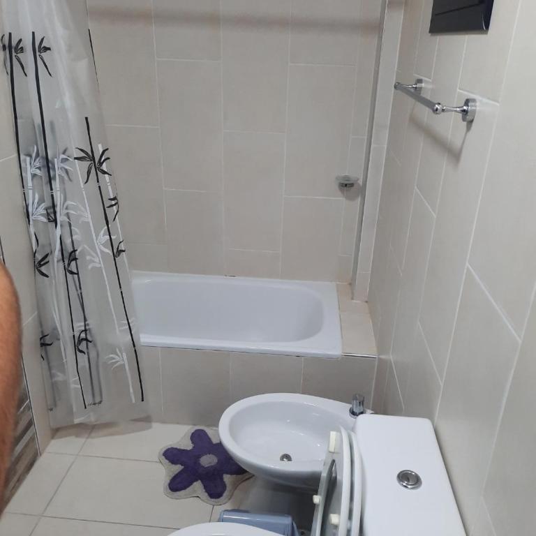 Salta Centro - Habitación Cuádruple Deluxe - 4