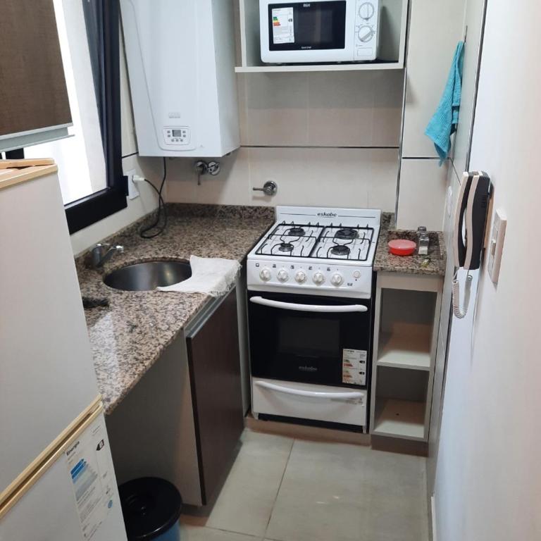 Salta Centro - Habitación Cuádruple Deluxe - 5