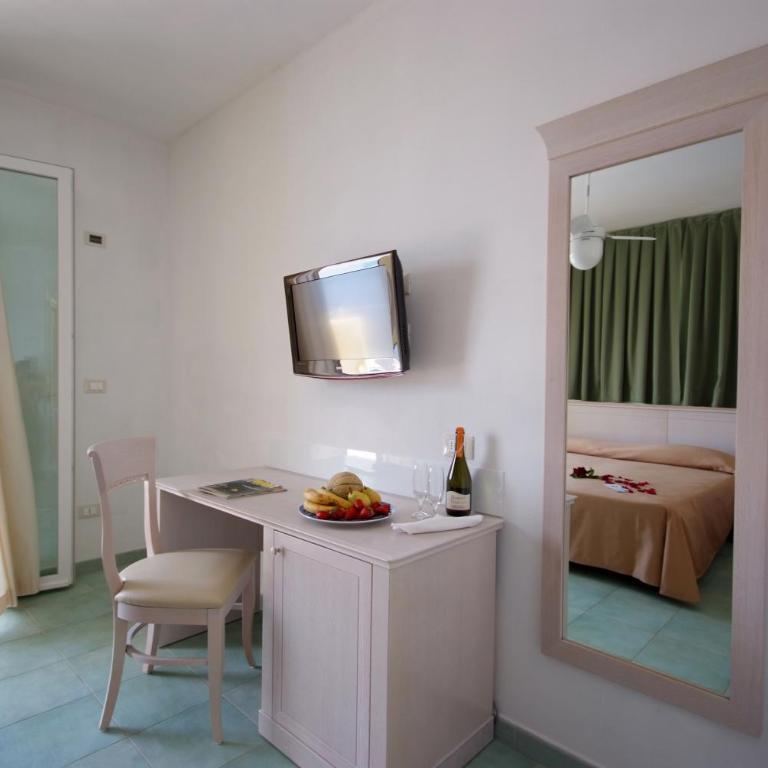 Hotel Dino - Appartamento Superior con 1 Camera da Letto (4 Adulti) - 7