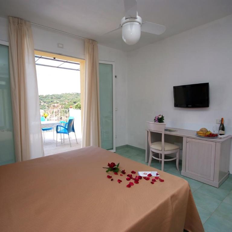 Hotel Dino - Camera Superior Matrimoniale/Doppia con Letti Singoli con Vista Mare - 10